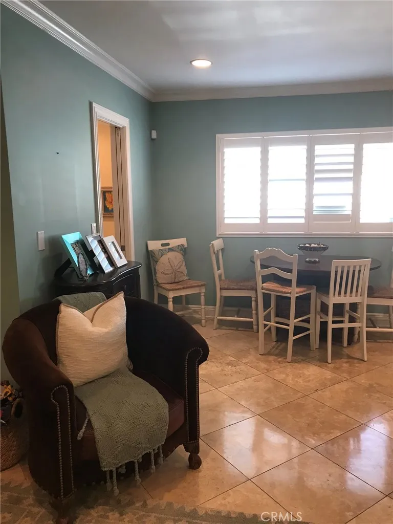 75 Claremont, Long Beach, California 90803 home-pic-6